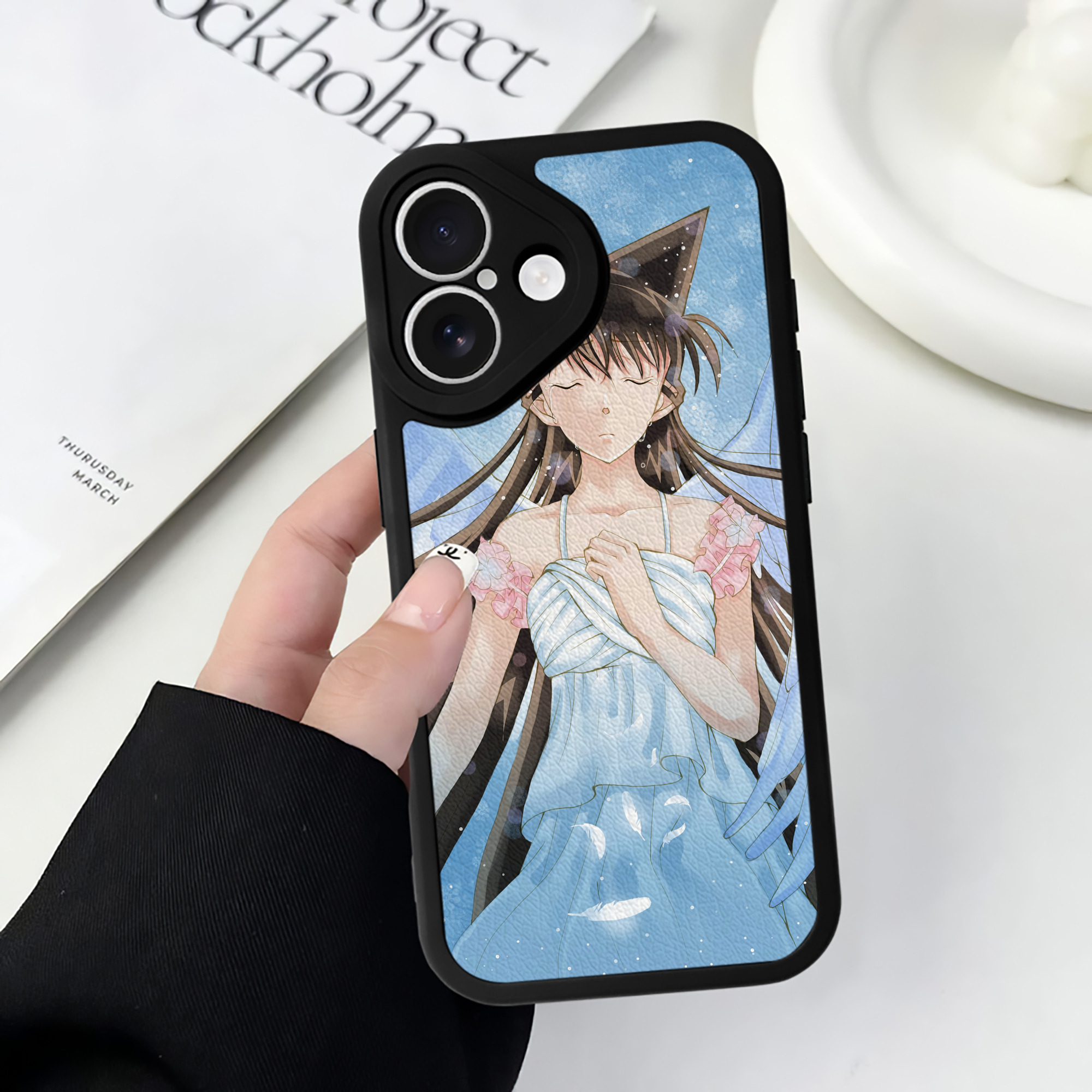 （画像用） 名探偵コナン Detective Conan 【iPhone 16シリーズ対応】シリコンスマホケース（レザー調） 材質：シリコン